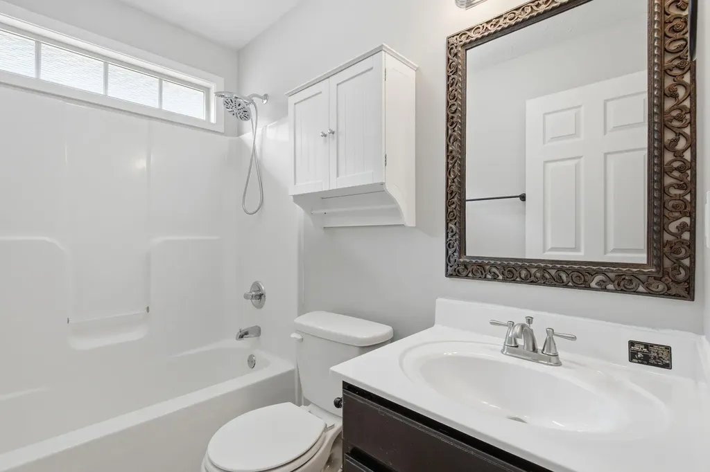 252 White Oak Trace Lexington KY 40511