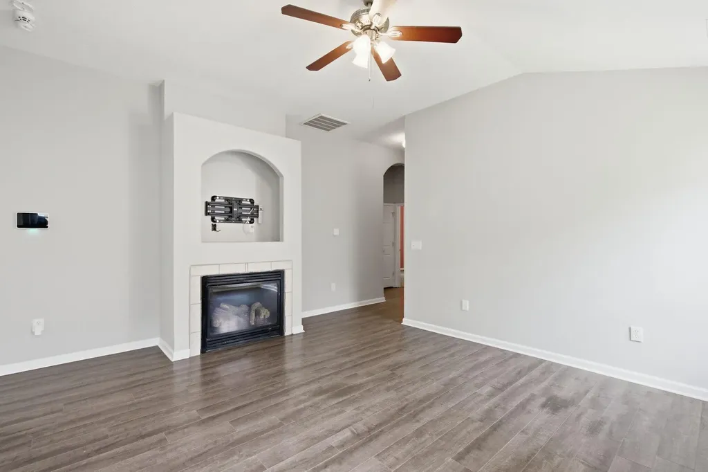 252 White Oak Trace Lexington KY 40511