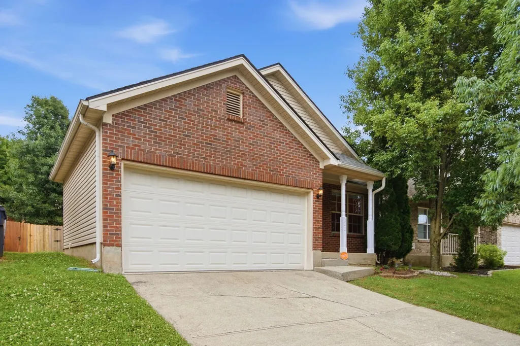 252 White Oak Trace Lexington KY 40511