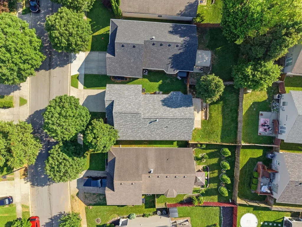 252 White Oak Trace Lexington KY 40511