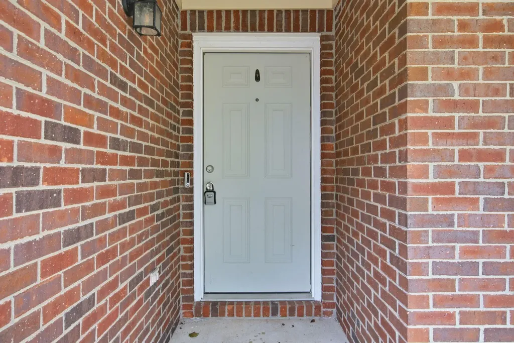 252 White Oak Trace Lexington KY 40511