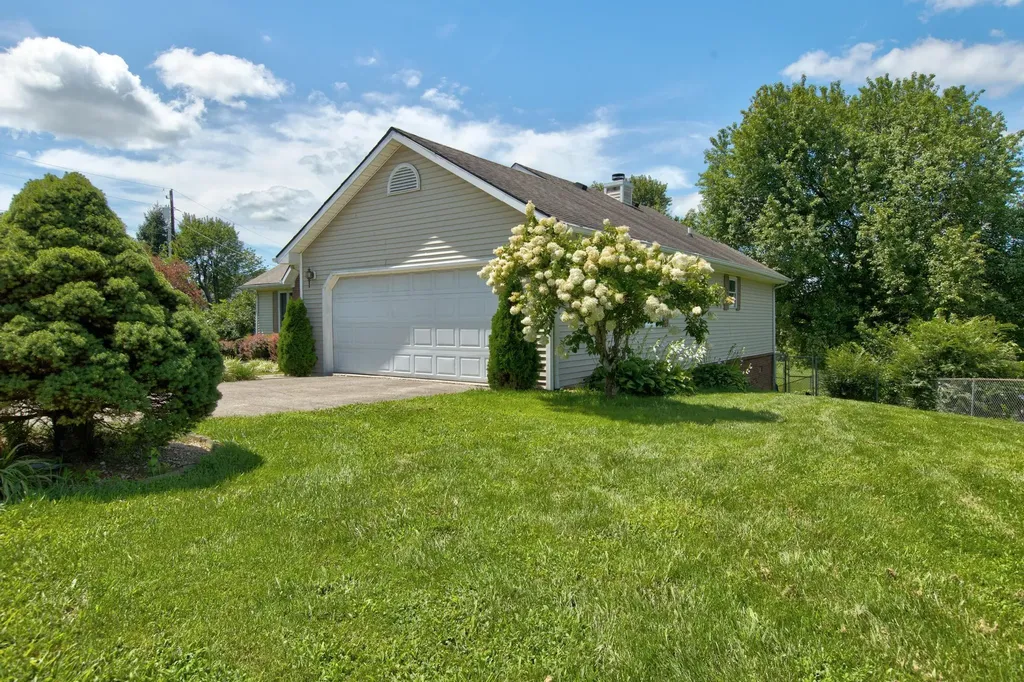 102 Beechwood Drive Richmond KY 40475