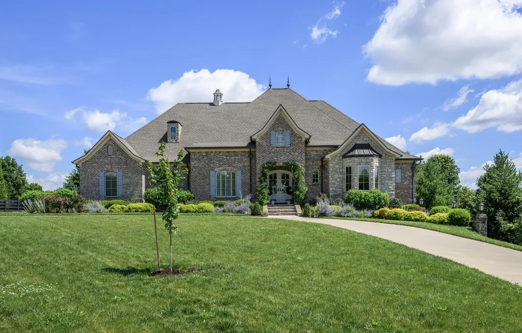 111 Roseburg Way Nicholasville KY 40356