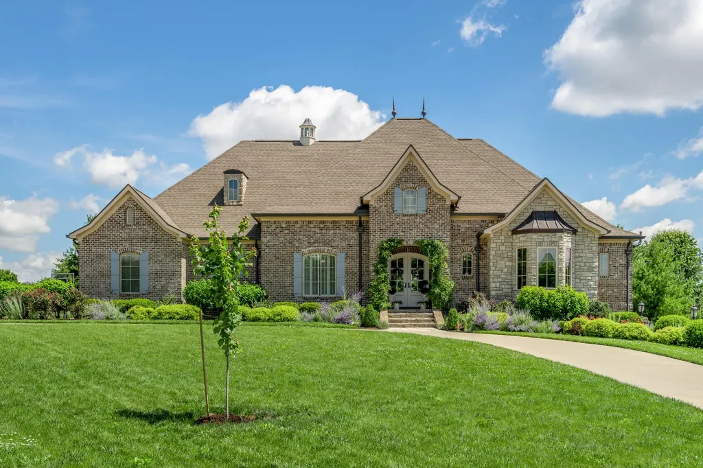 111 Roseburg Way Nicholasville KY 40356