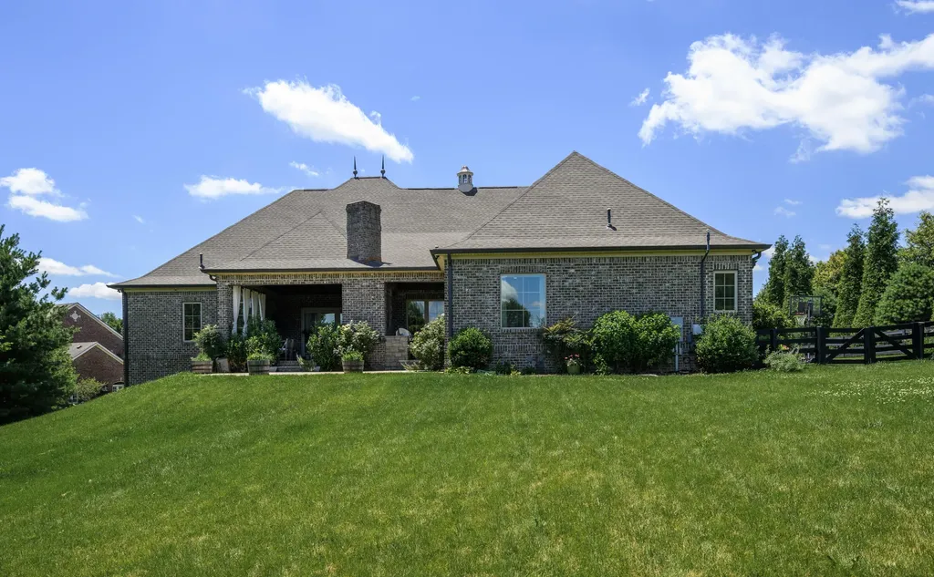 111 Roseburg Way Nicholasville KY 40356