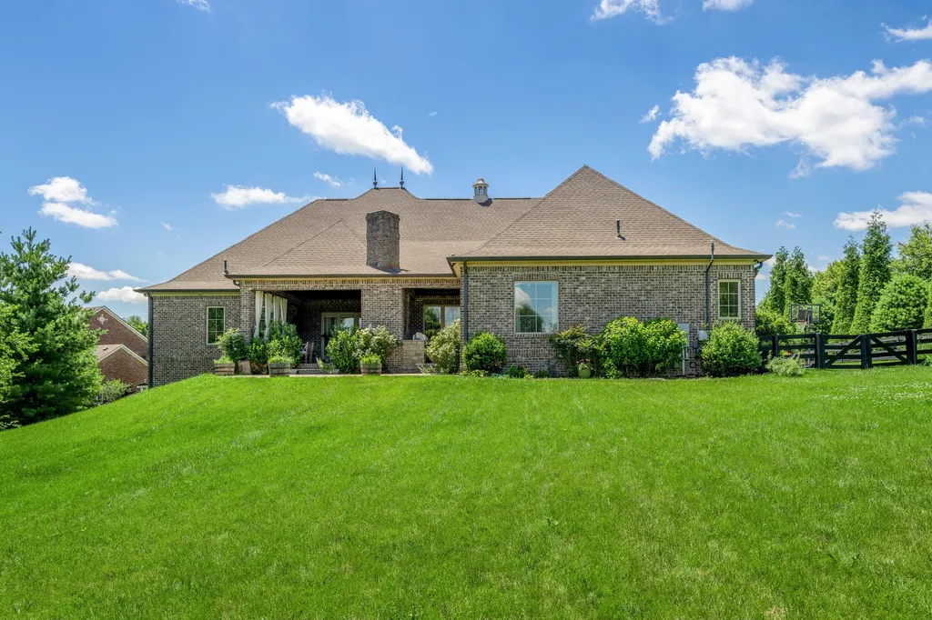 111 Roseburg Way Nicholasville KY 40356