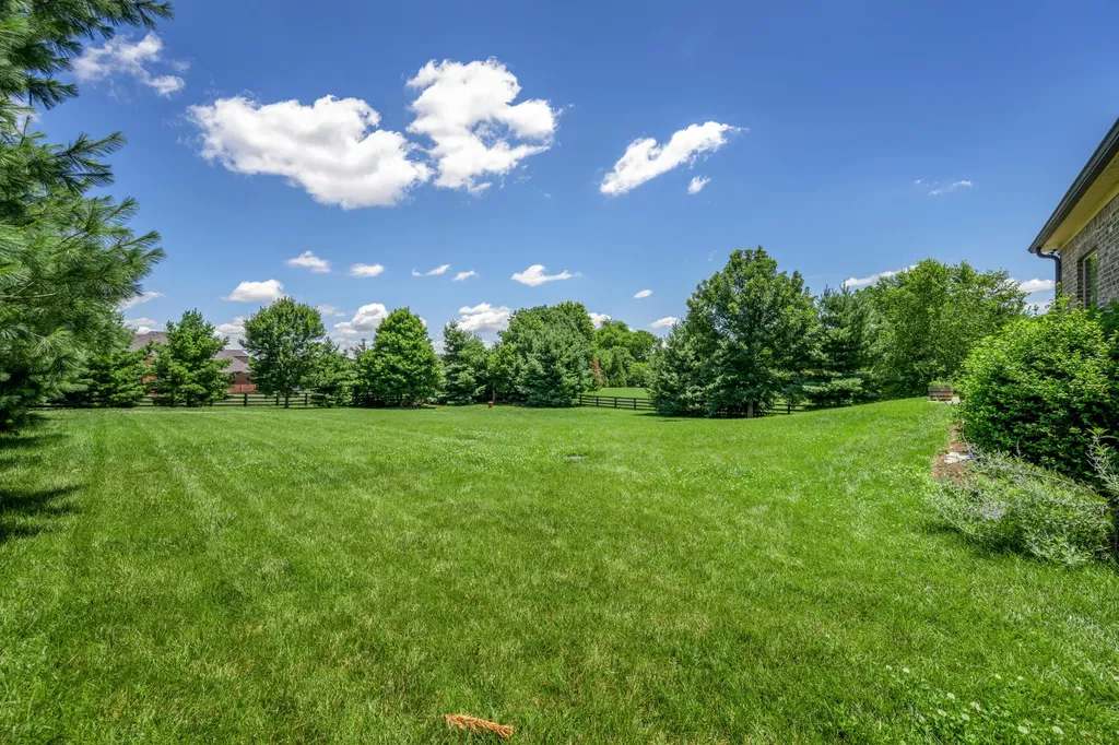 111 Roseburg Way Nicholasville KY 40356
