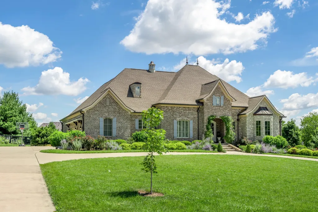 111 Roseburg Way Nicholasville KY 40356