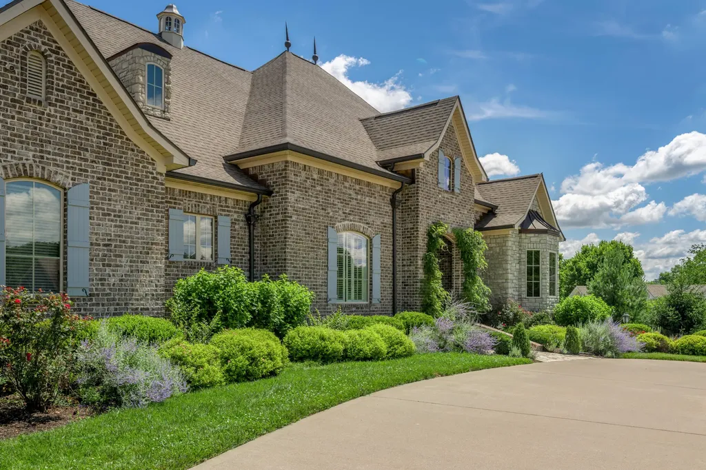 111 Roseburg Way Nicholasville KY 40356