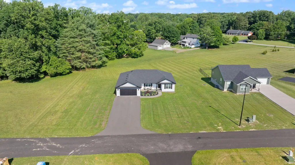 98 Deerview Lane Russell Springs KY 42642