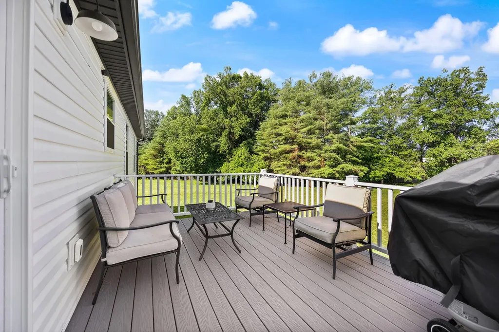 98 Deerview Lane Russell Springs KY 42642