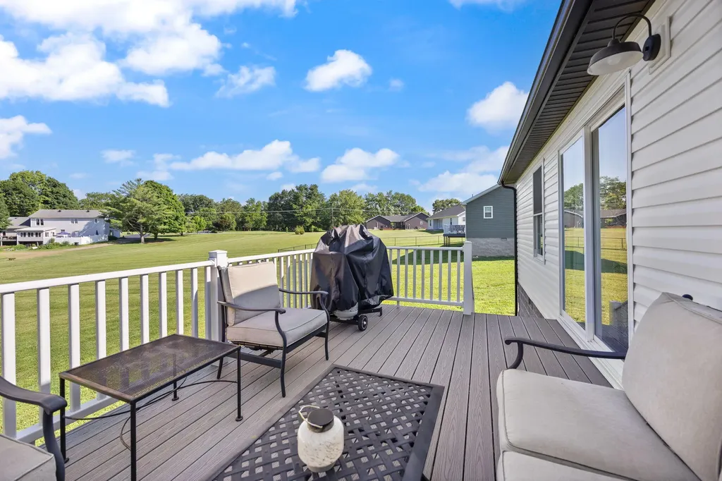 98 Deerview Lane Russell Springs KY 42642