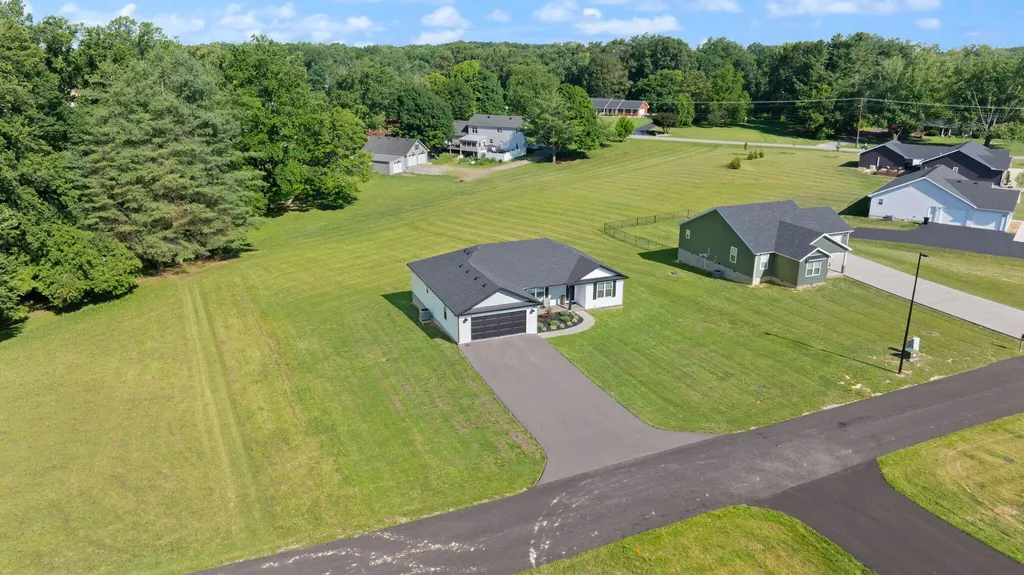 98 Deerview Lane Russell Springs KY 42642