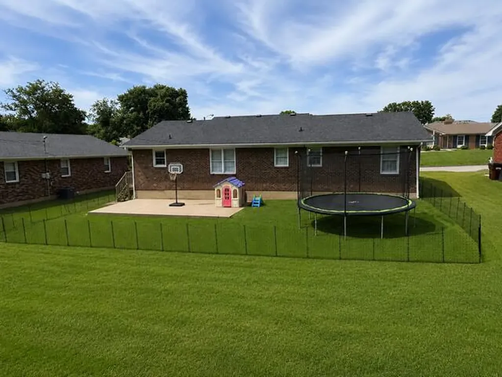 106 Pin Oak Drive Lancaster KY 40444