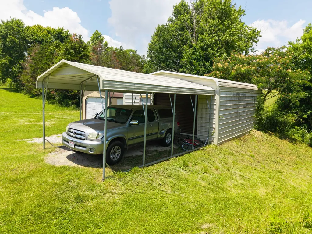 80 William Court Nancy KY 42544