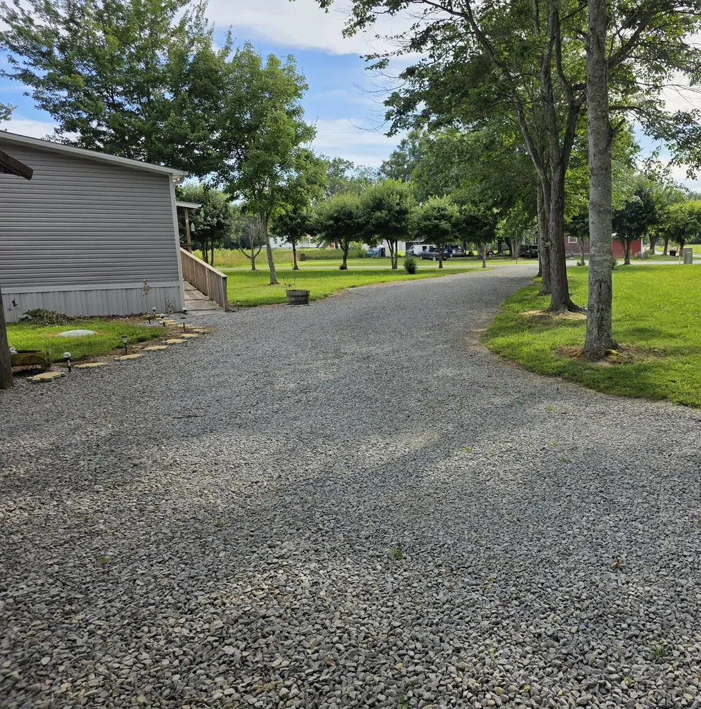 323 Mcqueary Road Russell Springs KY 42642