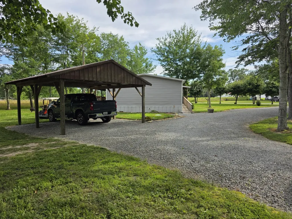 323 Mcqueary Road Russell Springs KY 42642