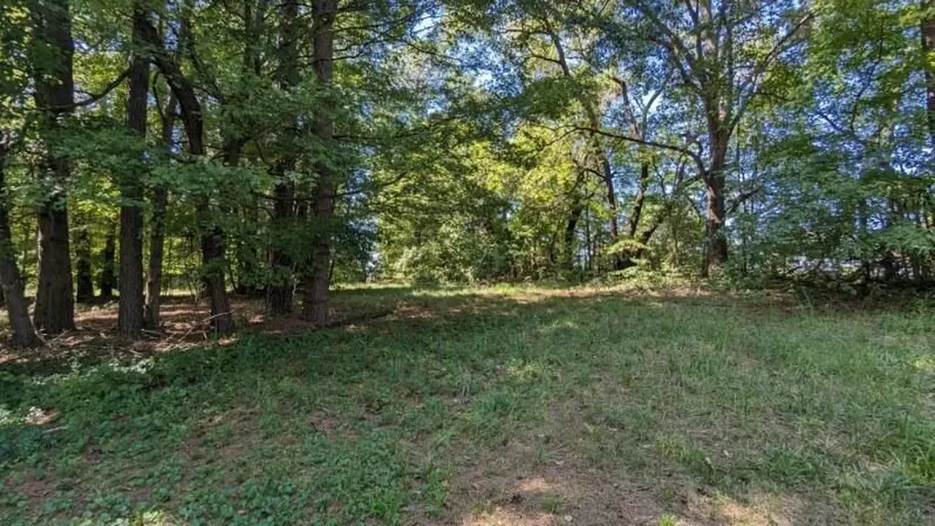 237 Hugh Hunter Road Oak Grove KY 42262