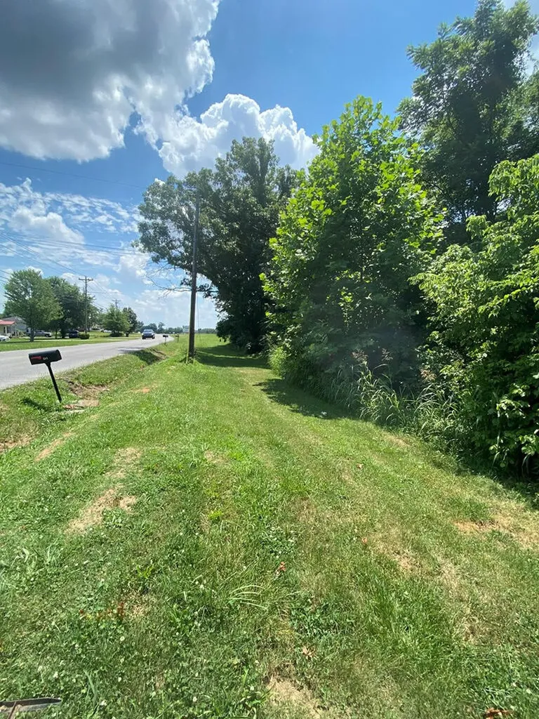 237 Hugh Hunter Road Oak Grove KY 42262