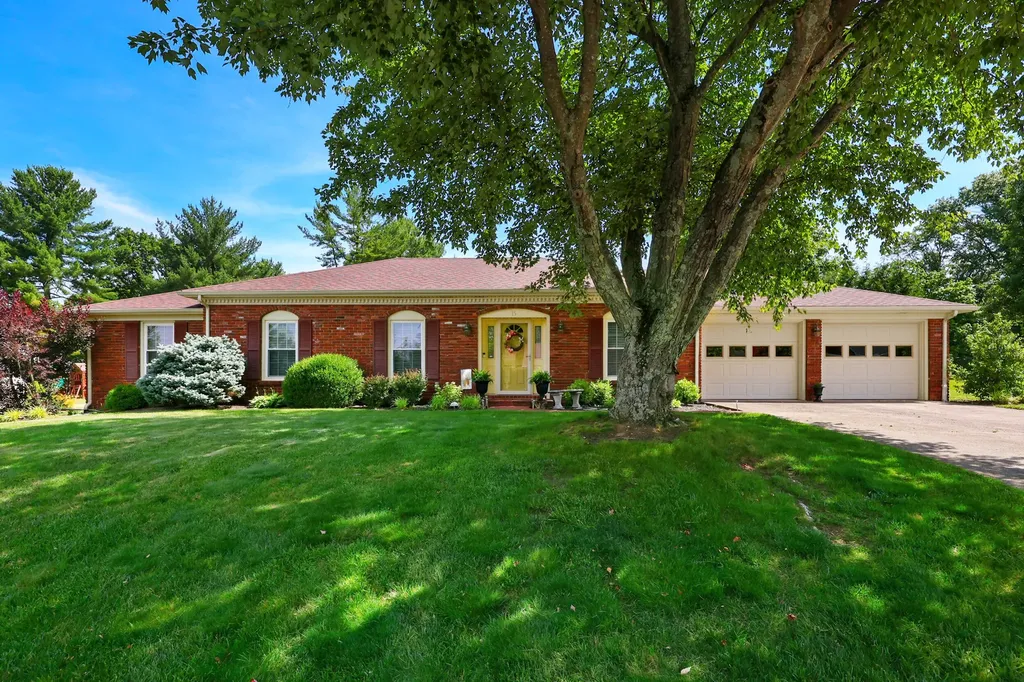 15 Sheffield Lane Frankfort KY 40601