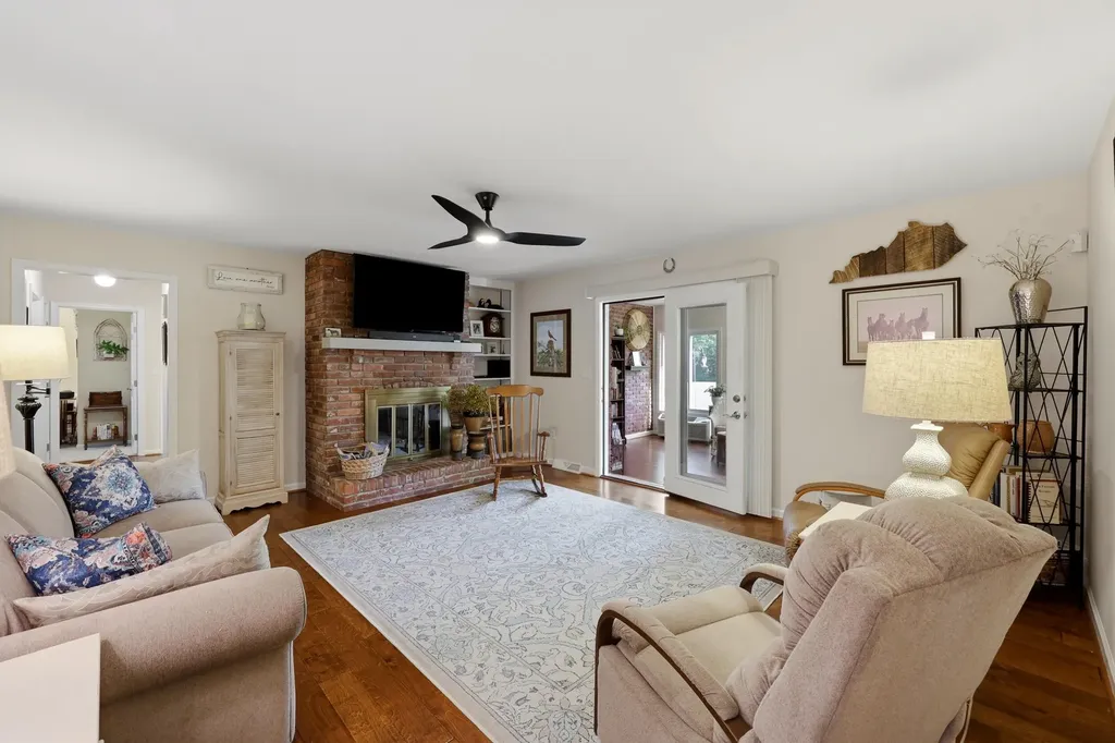 15 Sheffield Lane Frankfort KY 40601