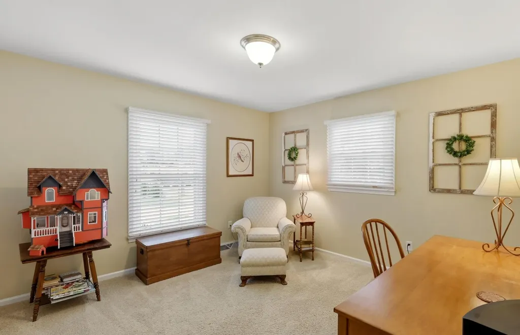 15 Sheffield Lane Frankfort KY 40601