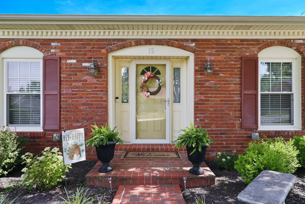 15 Sheffield Lane Frankfort KY 40601