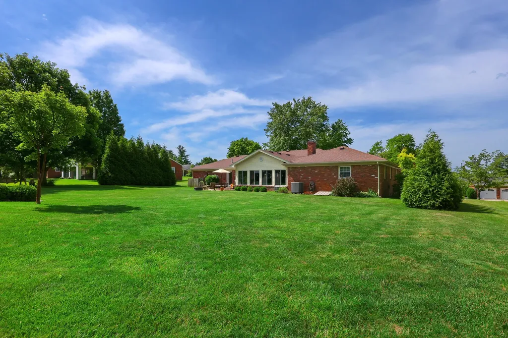 15 Sheffield Lane Frankfort KY 40601