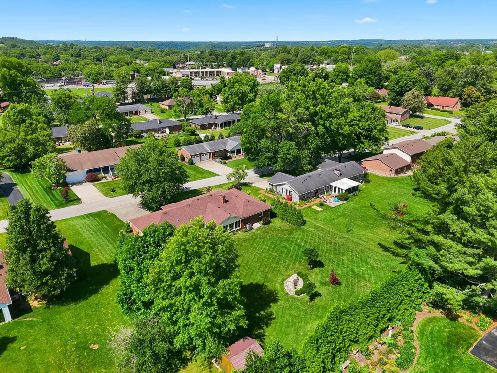 15 Sheffield Lane Frankfort KY 40601