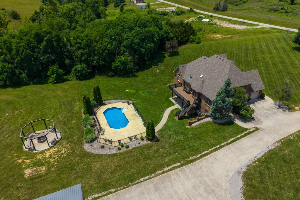 1639 Speedwell Road Richmond KY 40475