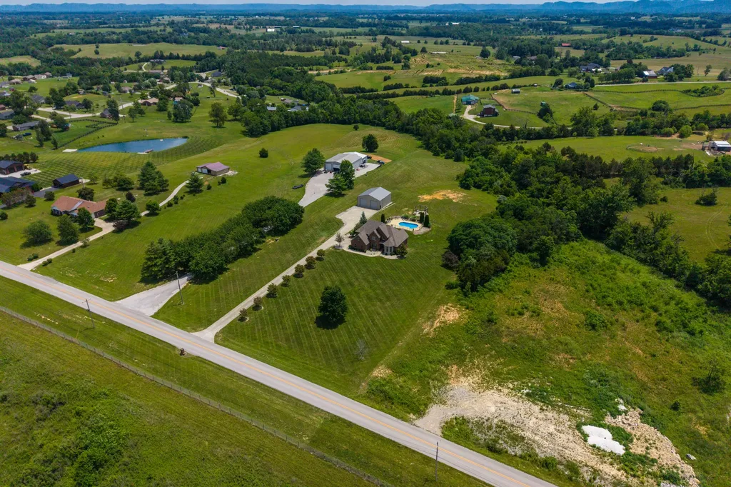 1639 Speedwell Road Richmond KY 40475