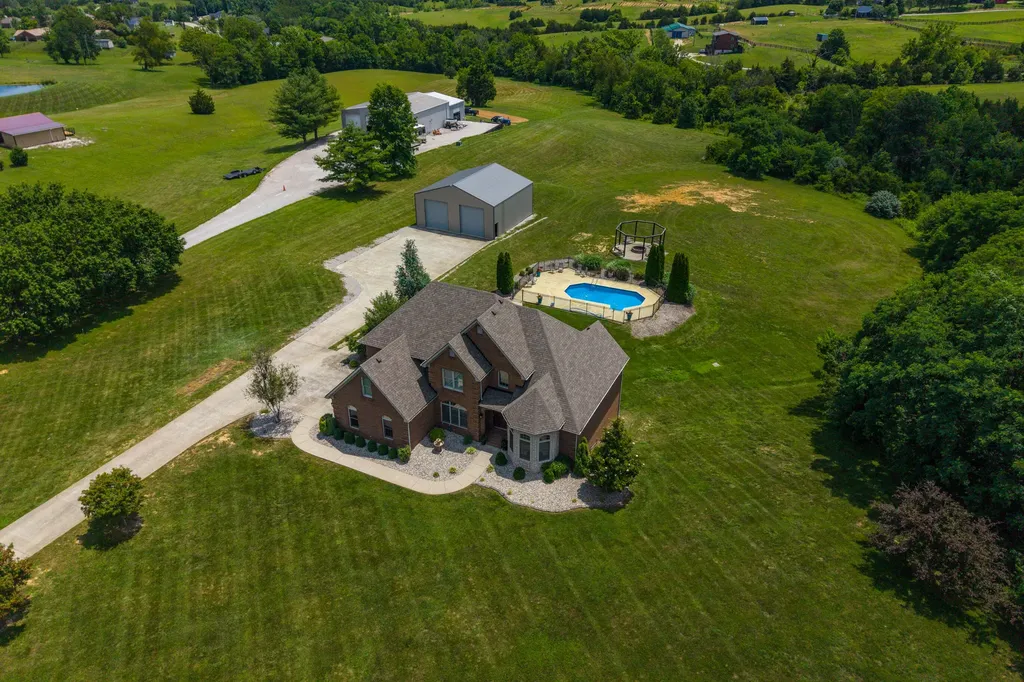 1639 Speedwell Road Richmond KY 40475