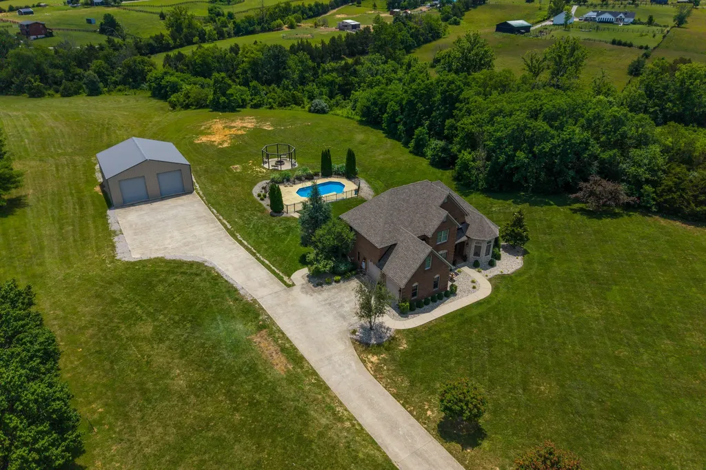 1639 Speedwell Road Richmond KY 40475