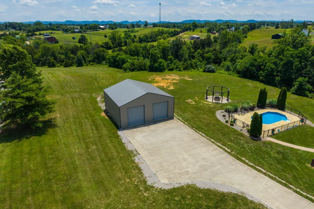 1639 Speedwell Road Richmond KY 40475