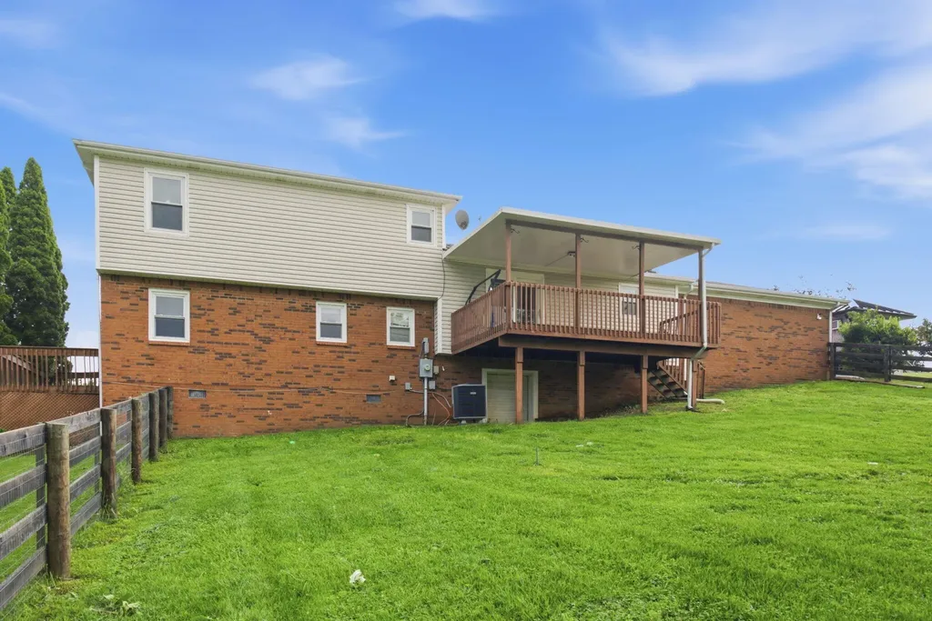 104 Deer Creek Drive Richmond KY 40475