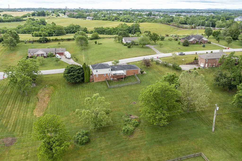 104 Deer Creek Drive Richmond KY 40475