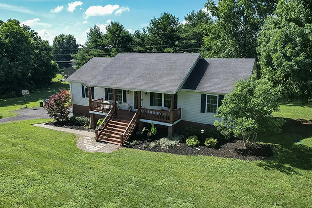 709 Yukon Avenue Danville KY 40422