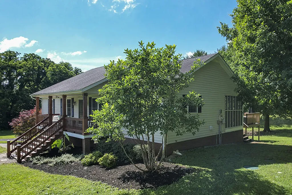 709 Yukon Avenue Danville KY 40422