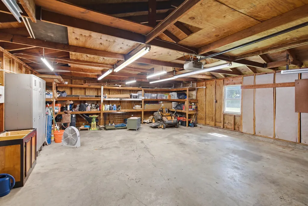 1558 Keith Road Hodgenville KY 42748