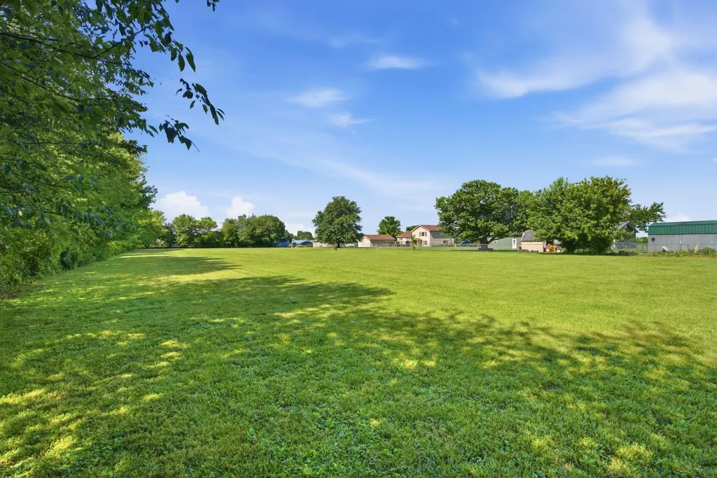 1558 Keith Road Hodgenville KY 42748