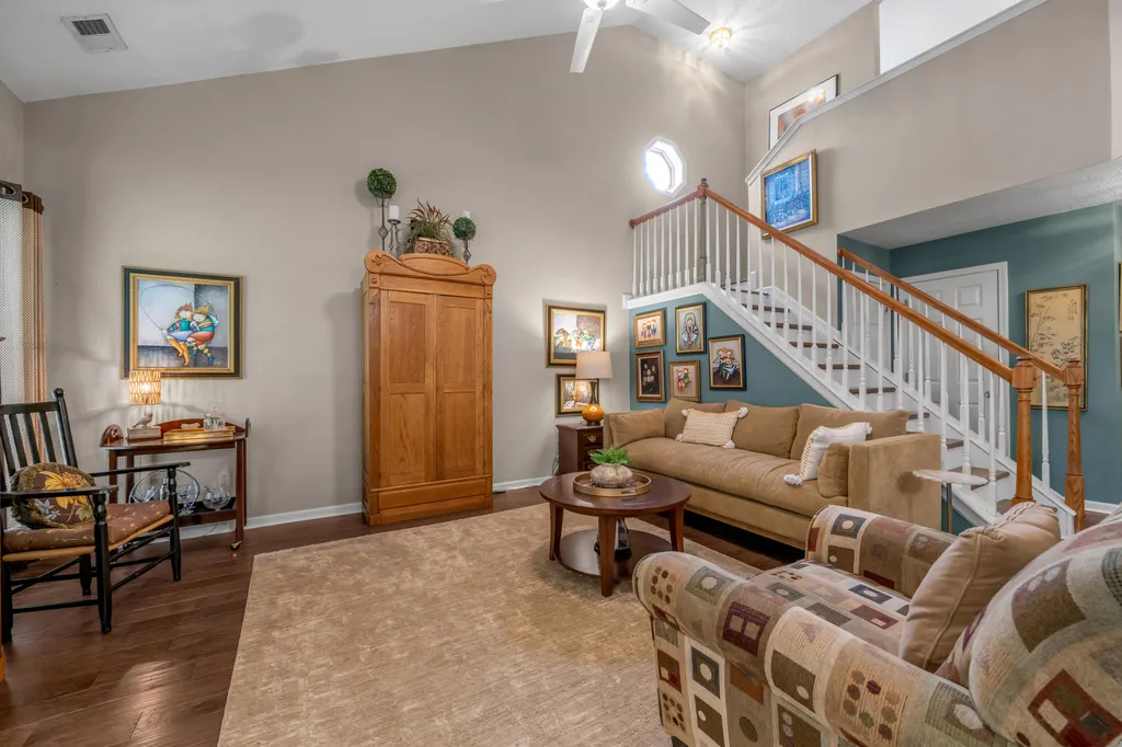 130 Carriage Lane Midway KY 40347