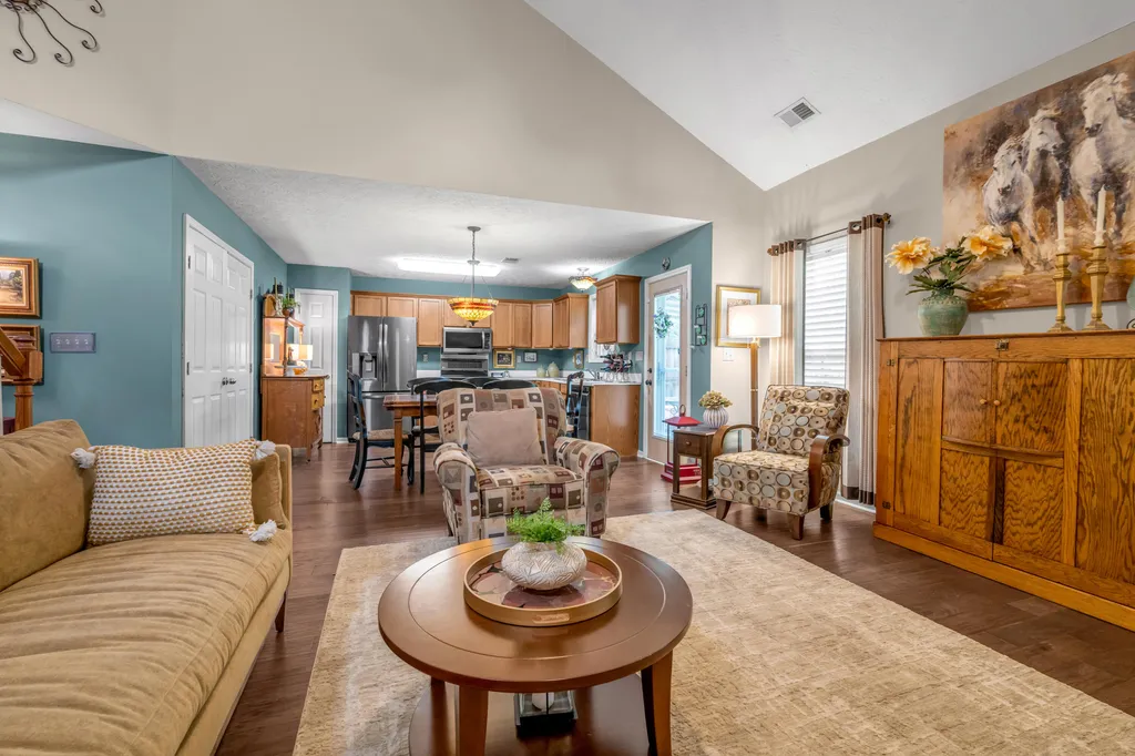130 Carriage Lane Midway KY 40347