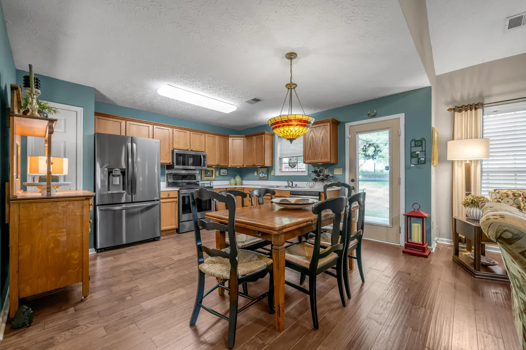 130 Carriage Lane Midway KY 40347