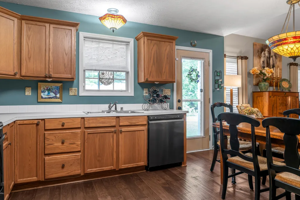 130 Carriage Lane Midway KY 40347
