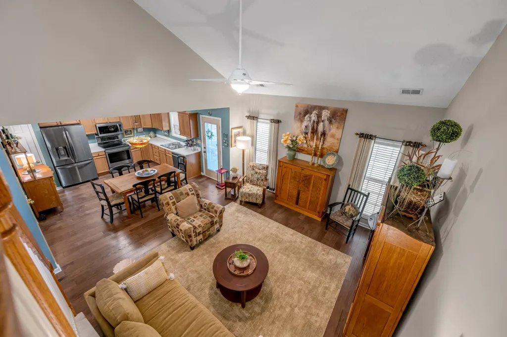 130 Carriage Lane Midway KY 40347