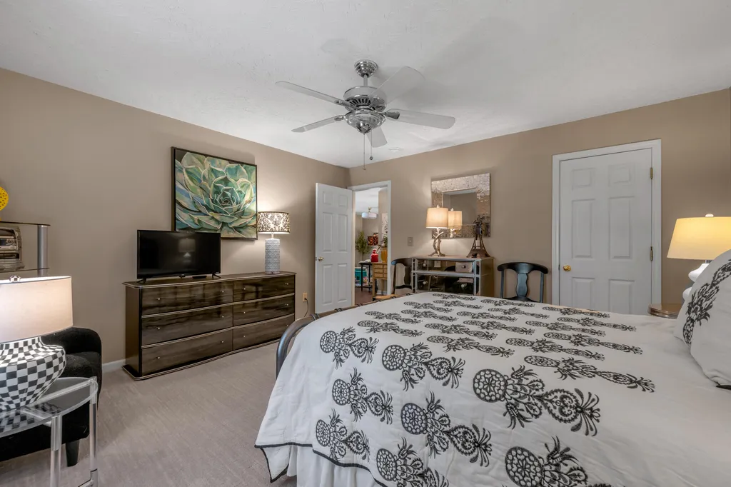 130 Carriage Lane Midway KY 40347