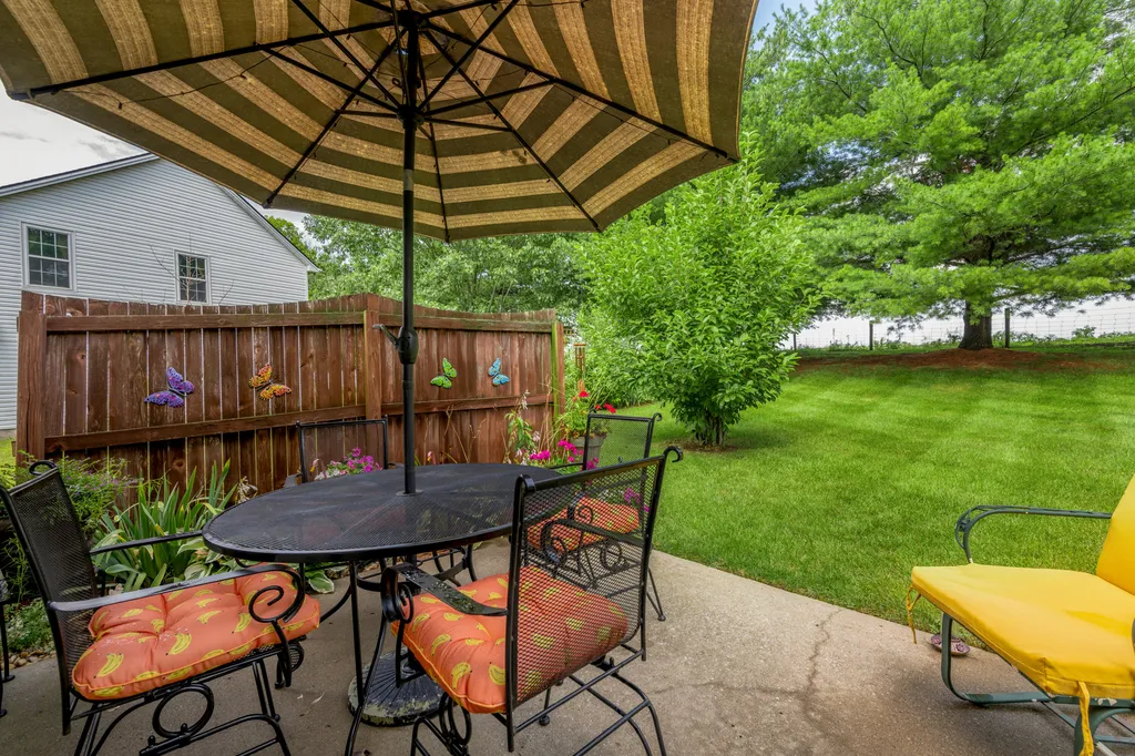 130 Carriage Lane Midway KY 40347