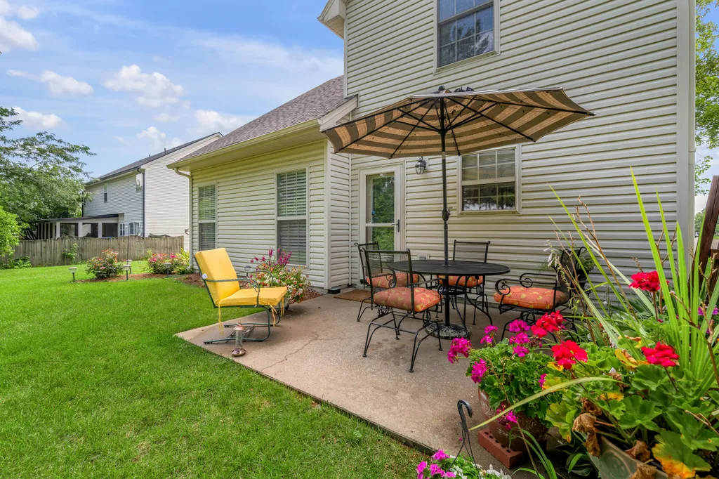 130 Carriage Lane Midway KY 40347