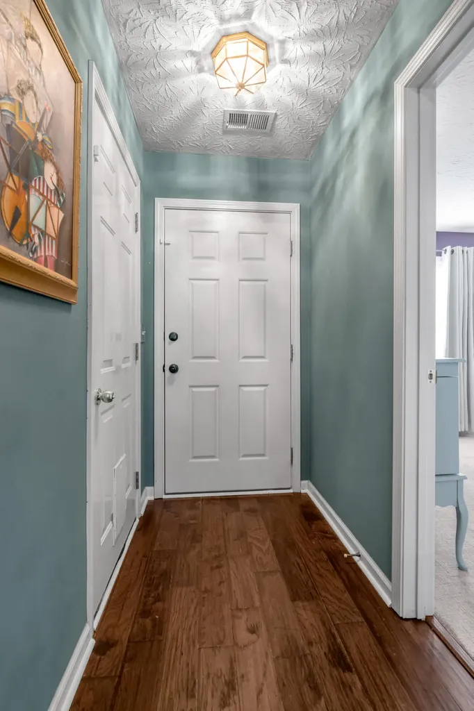 130 Carriage Lane Midway KY 40347