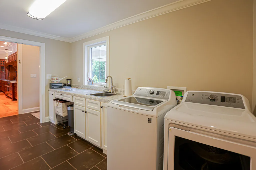 1255 Stiles Landing Paducah KY 42003